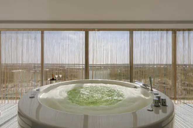 Jacuzzi Klaipėdoje: kaip išsirinkti poilsį dviem? 1 2-Grand-Supreme-scaled.jpg